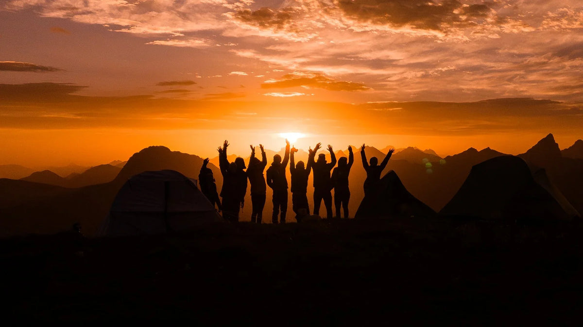 Community adventure, overnight camp on the Madlochspitze above Zürs, Arlberg