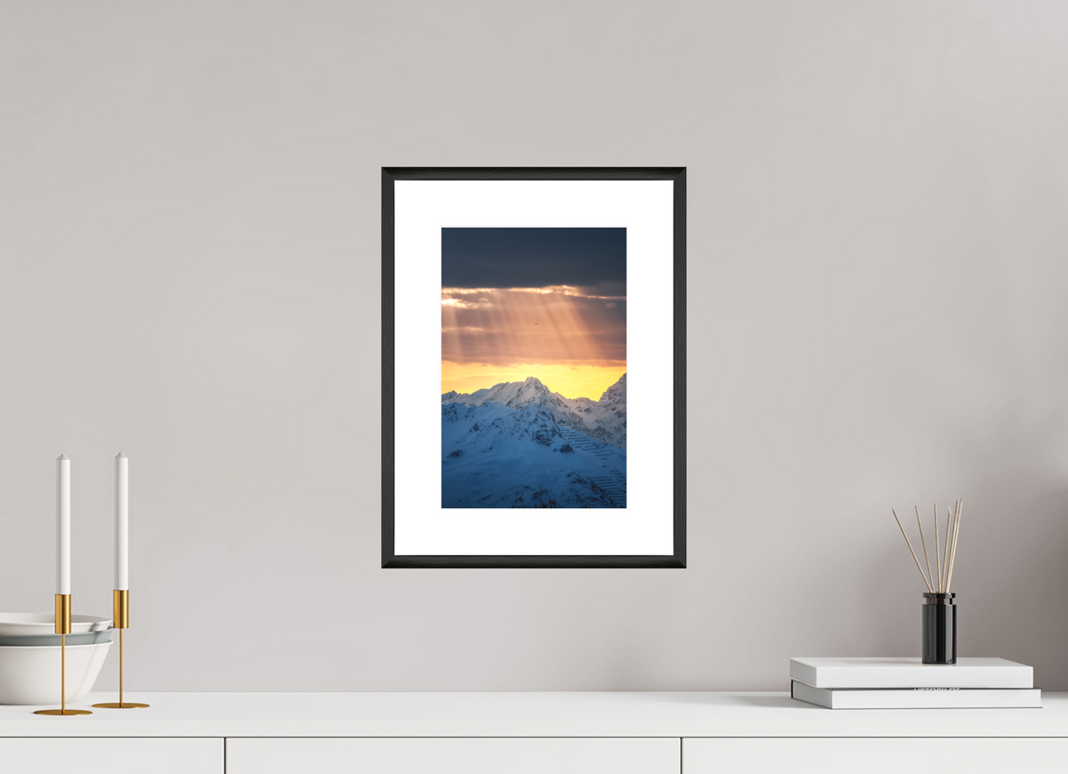 20 x 30 cm, Rahmen-Schwarz Light Rays Over the Peaks, Zürs