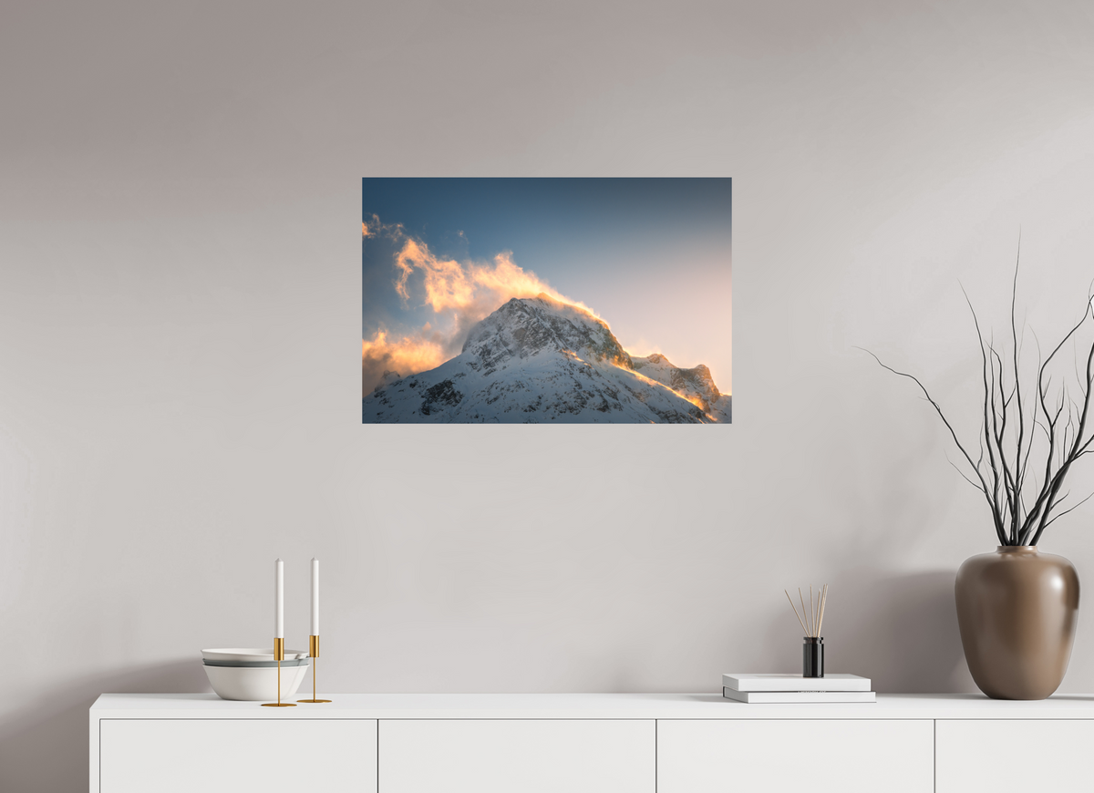 75 x 50 cm, Papierprint ohne Rahmen Golden Light on the Omeshorn, Lech