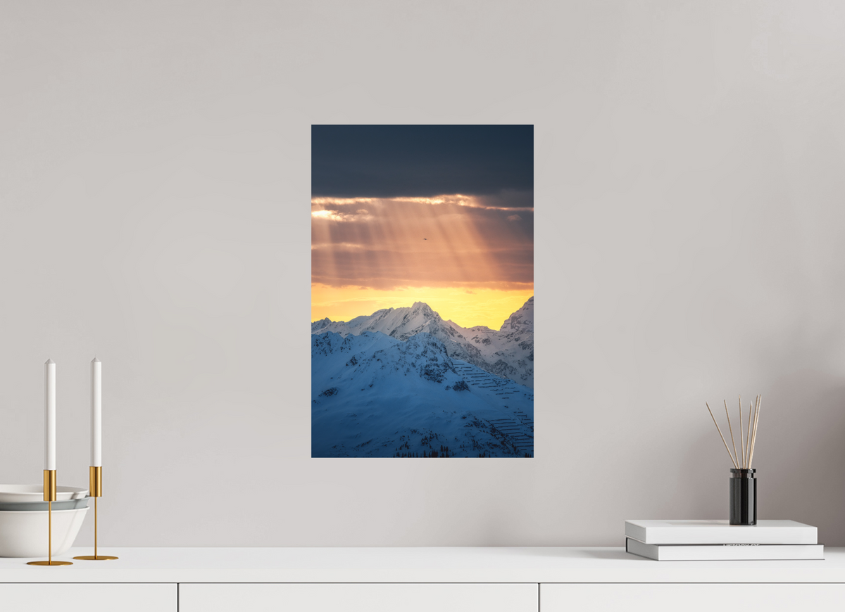 30 x 45 cm, Papierprint ohne Rahmen Light Rays Over the Peaks, Zürs