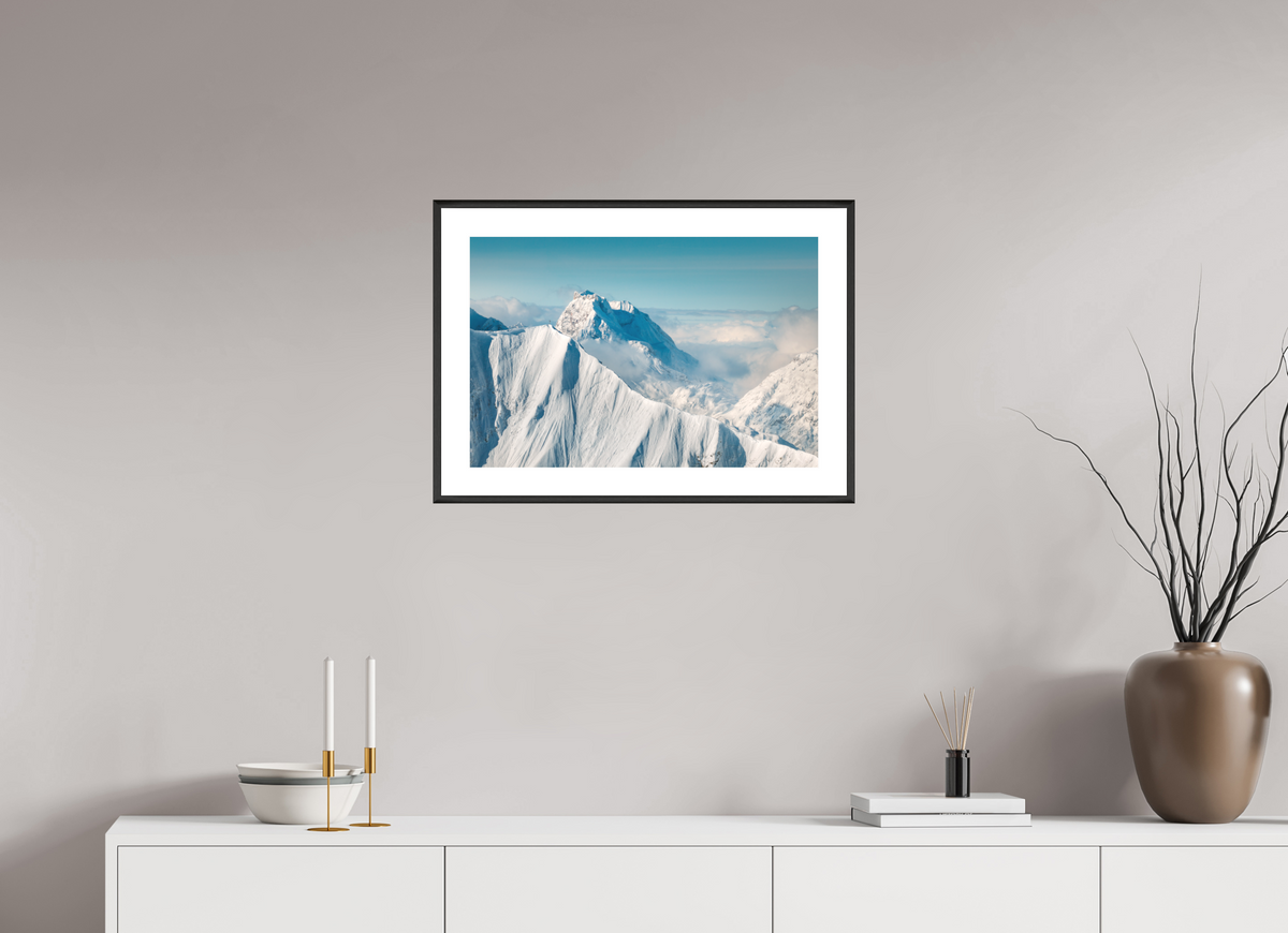 60 x 40 cm, Rahmen-Schwarz Omeshorn Cross with Rote Wand in Winter, Arlberg