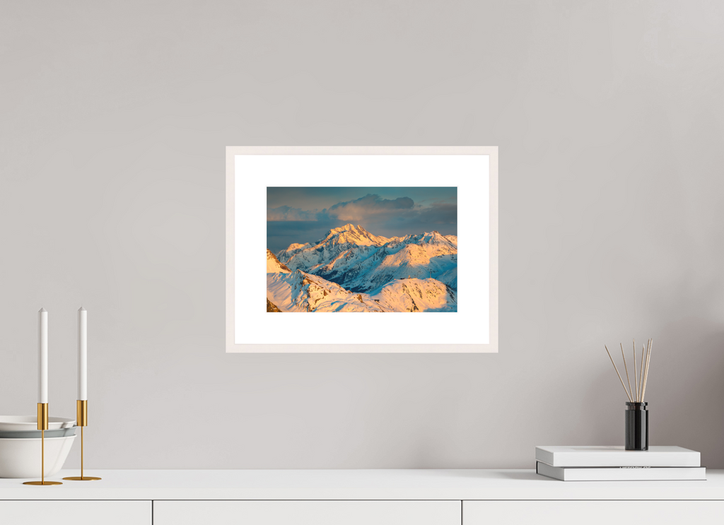 30 x 20 cm, Rahmen-Weiß Snowy Peaks in the Evening Light, Zürs