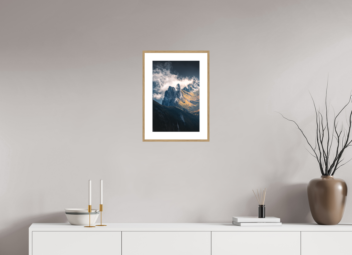 30 x 45 cm, Rahmen-Holzoptik Dramatic Spire, Hoher Kasten
