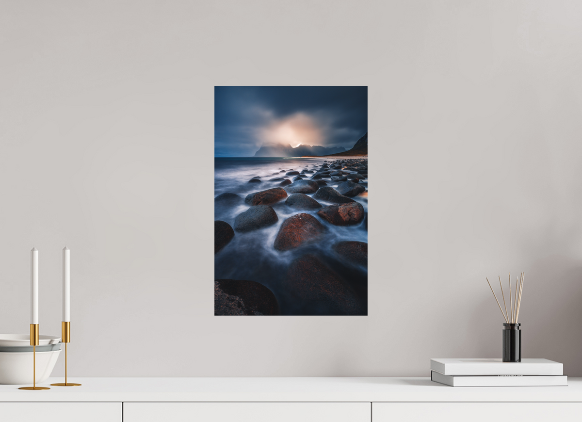 30 x 45 cm, Papierprint ohne Rahmen Rocky Beach at Sunset, Lofoten