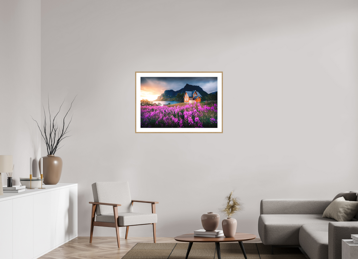 90 x 60 cm, Rahmen-Holzoptik Orange House with Flowers, Lofoten