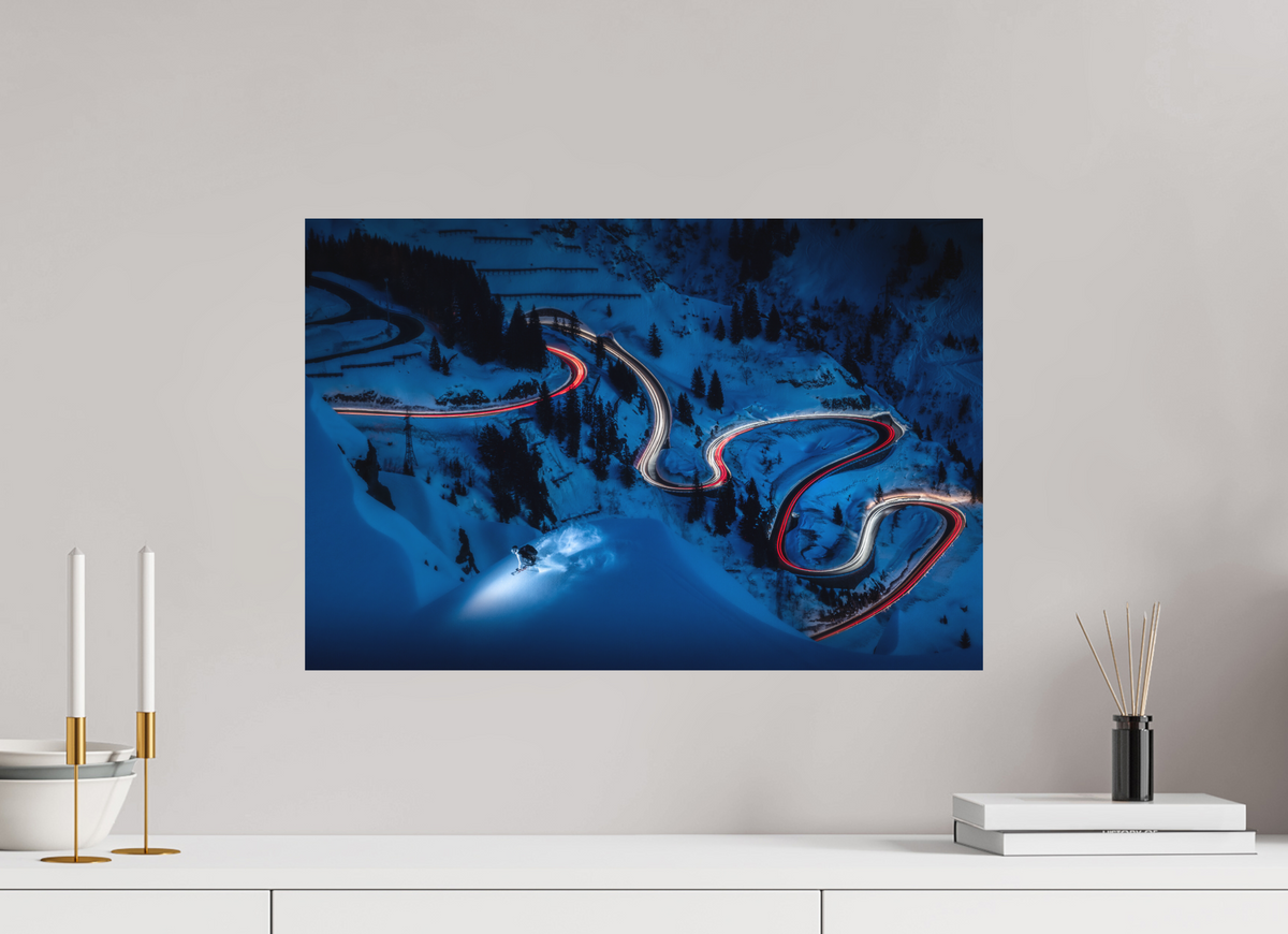 60 x 40 cm, Papierprint ohne Rahmen Light Painted Skiing at Night
