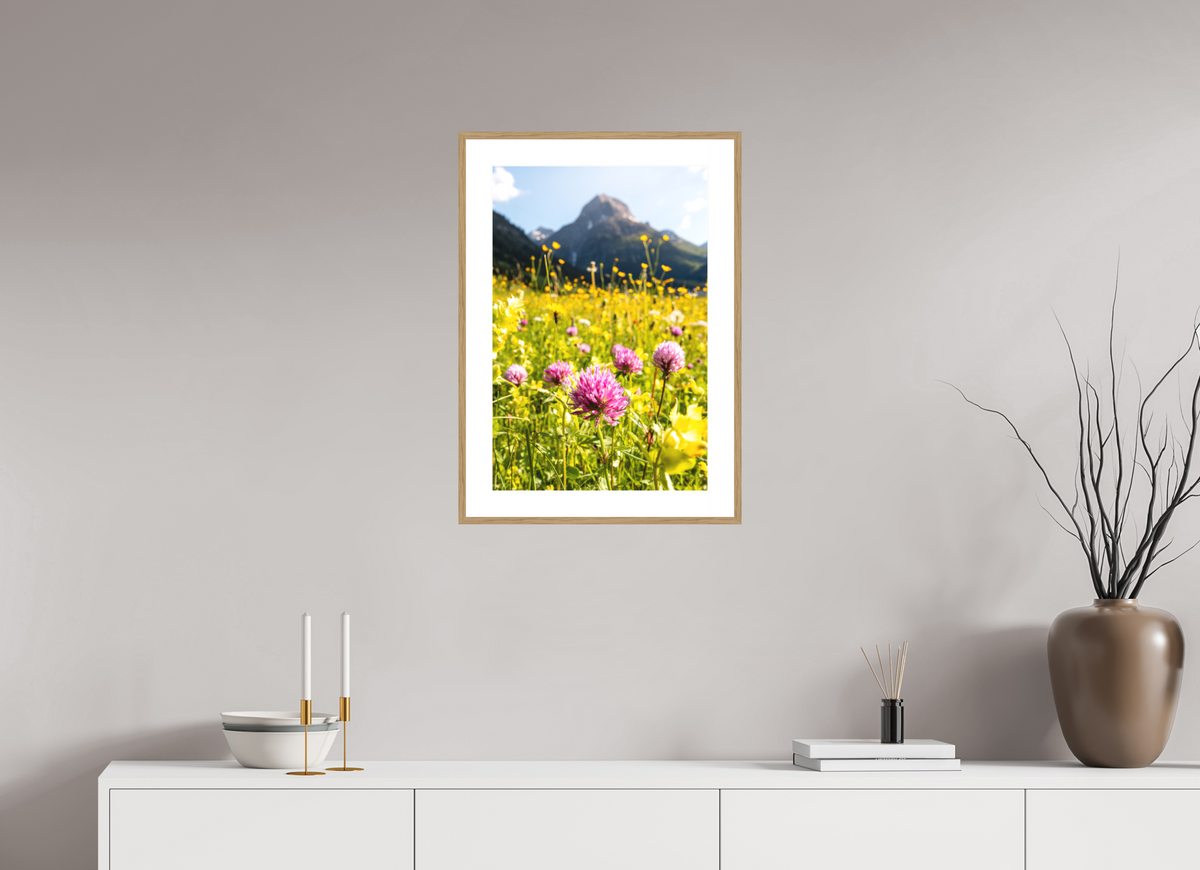 40 x 60 cm, Rahmen-Holzoptik Wildflower Meadow Below the Peak