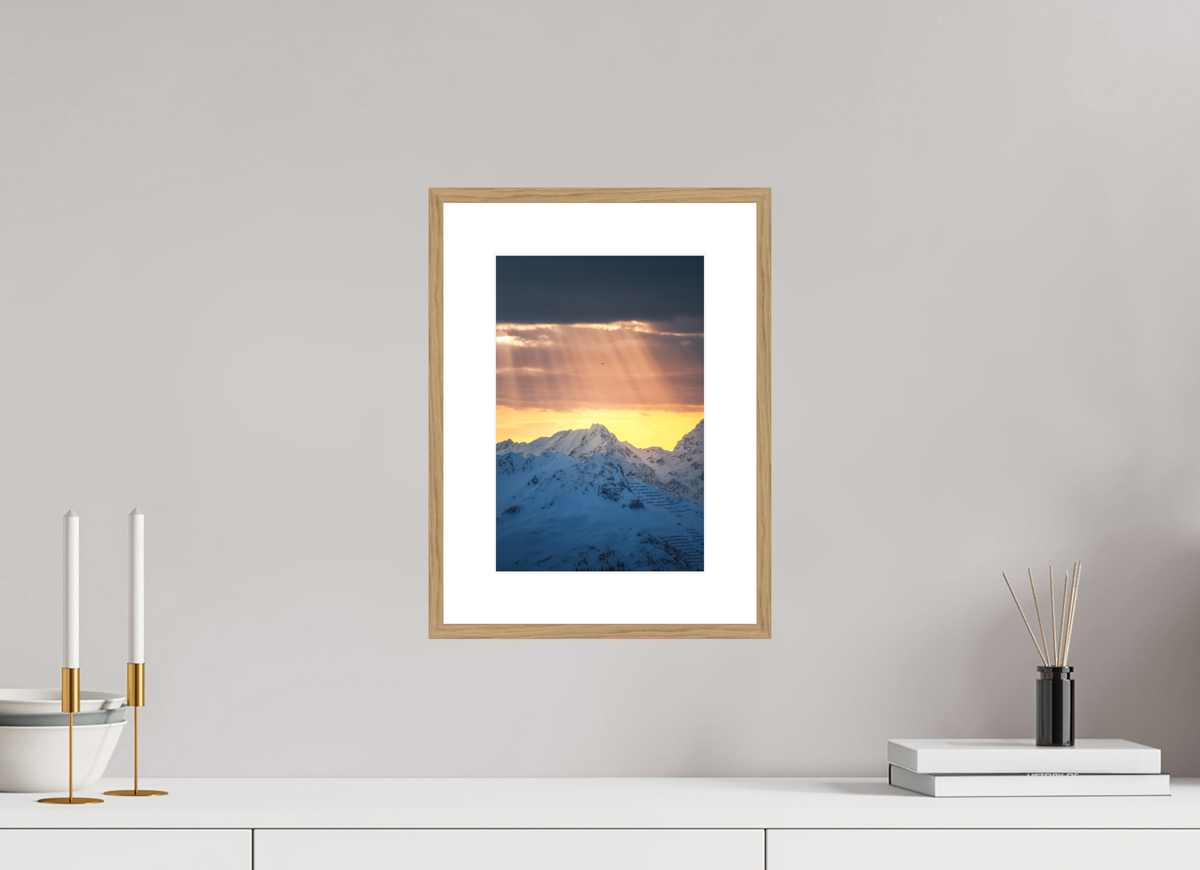 20 x 30 cm, Rahmen-Holzoptik Light Rays Over the Peaks, Zürs