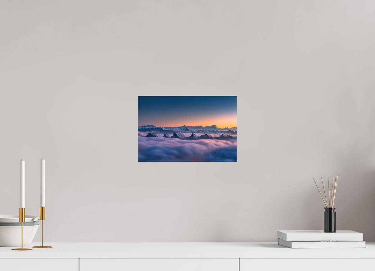 30 x 20 cm, Papierprint ohne Rahmen Peaks Above the Sea of Fog