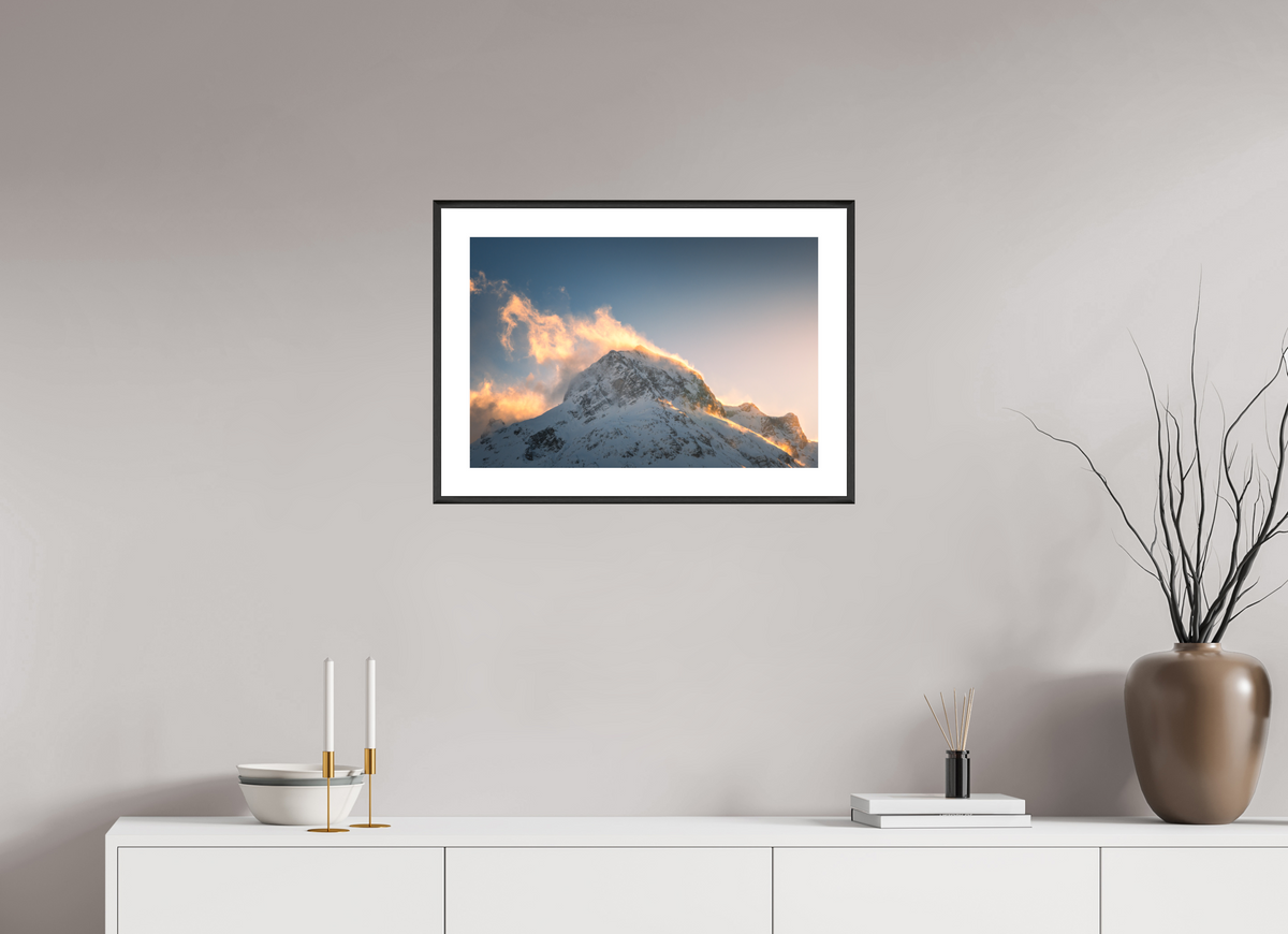 60 x 40 cm, Rahmen-Schwarz Golden Light on the Omeshorn, Lech