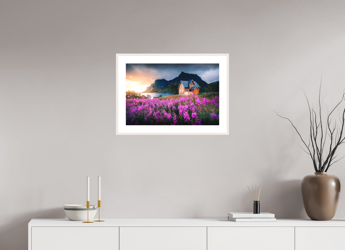 60 x 40 cm, Rahmen-Weiß Orange House with Flowers, Lofoten