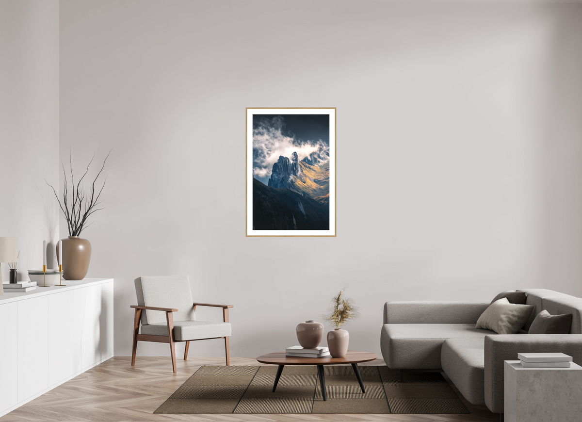 70 x 105 cm, Rahmen-Holzoptik Dramatic Spire, Hoher Kasten