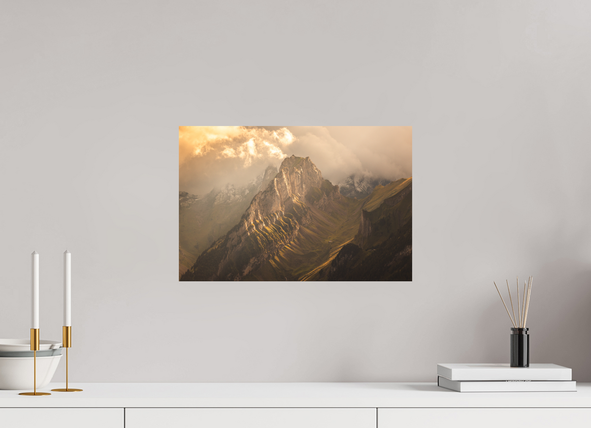 45 x 30 cm, Papierprint ohne Rahmen Mountain Light Through the Clouds, Hoher Kasten