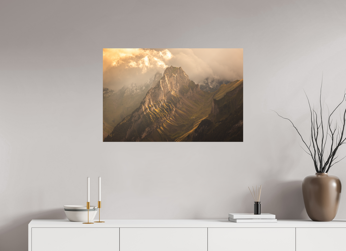 90 x 60 cm, Papierprint ohne Rahmen Mountain Light Through the Clouds, Hoher Kasten