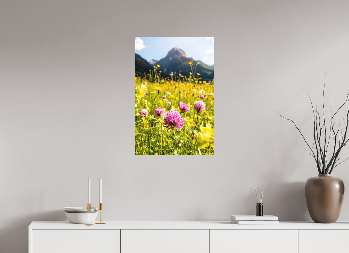 50 x 75 cm, Papierprint ohne Rahmen Wildflower Meadow Below the Peak