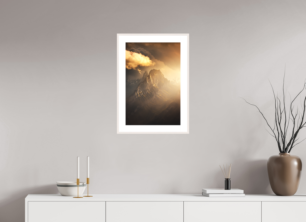 40 x 60 cm, Rahmen-Weiß Glowing Mountainscape, Hoher Kasten
