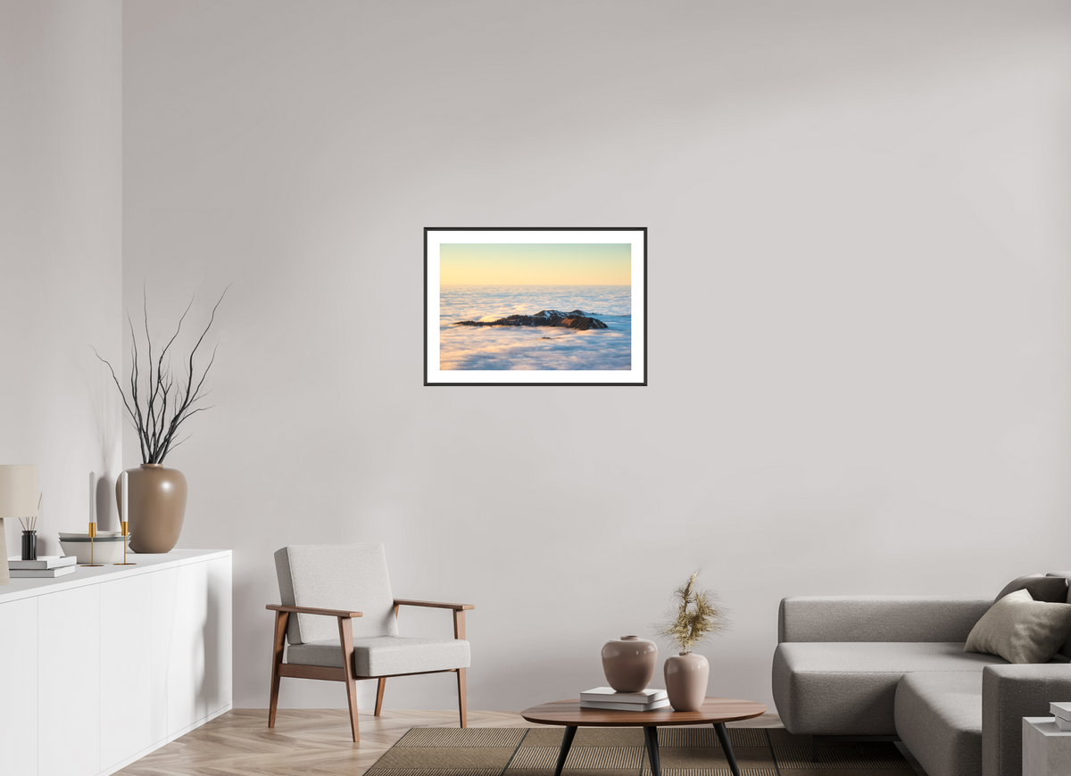 75 x 50 cm, Rahmen-Schwarz Island in the Sea of Fog, Hohe Matona