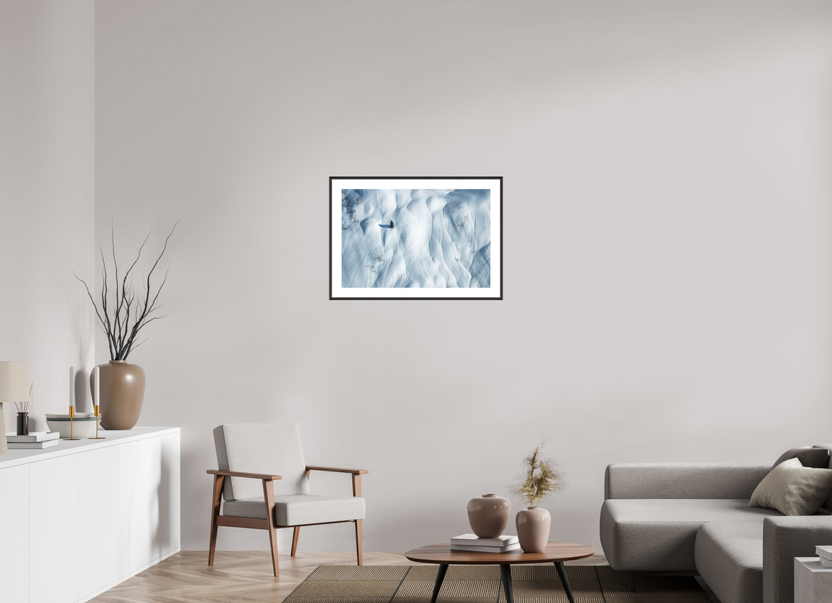 75 x 50 cm, Rahmen-Schwarz Lone Skier in the Snow Waves