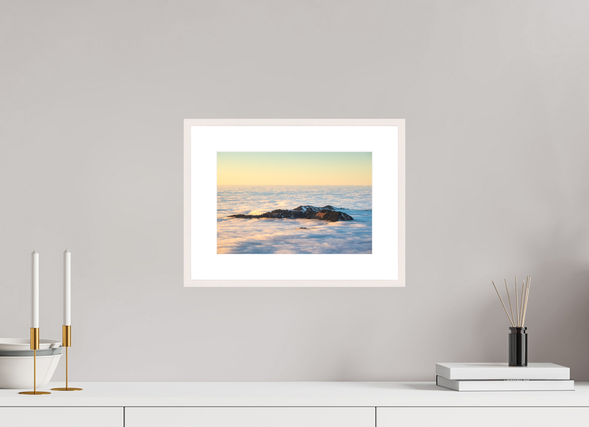 30 x 20 cm, Rahmen-Weiß Island in the Sea of Fog, Hohe Matona