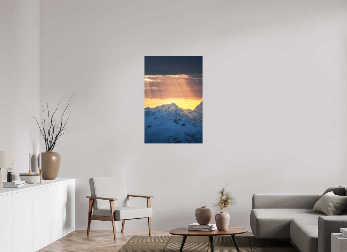 70 x 105 cm, Papierprint ohne Rahmen Light Rays Over the Peaks, Zürs