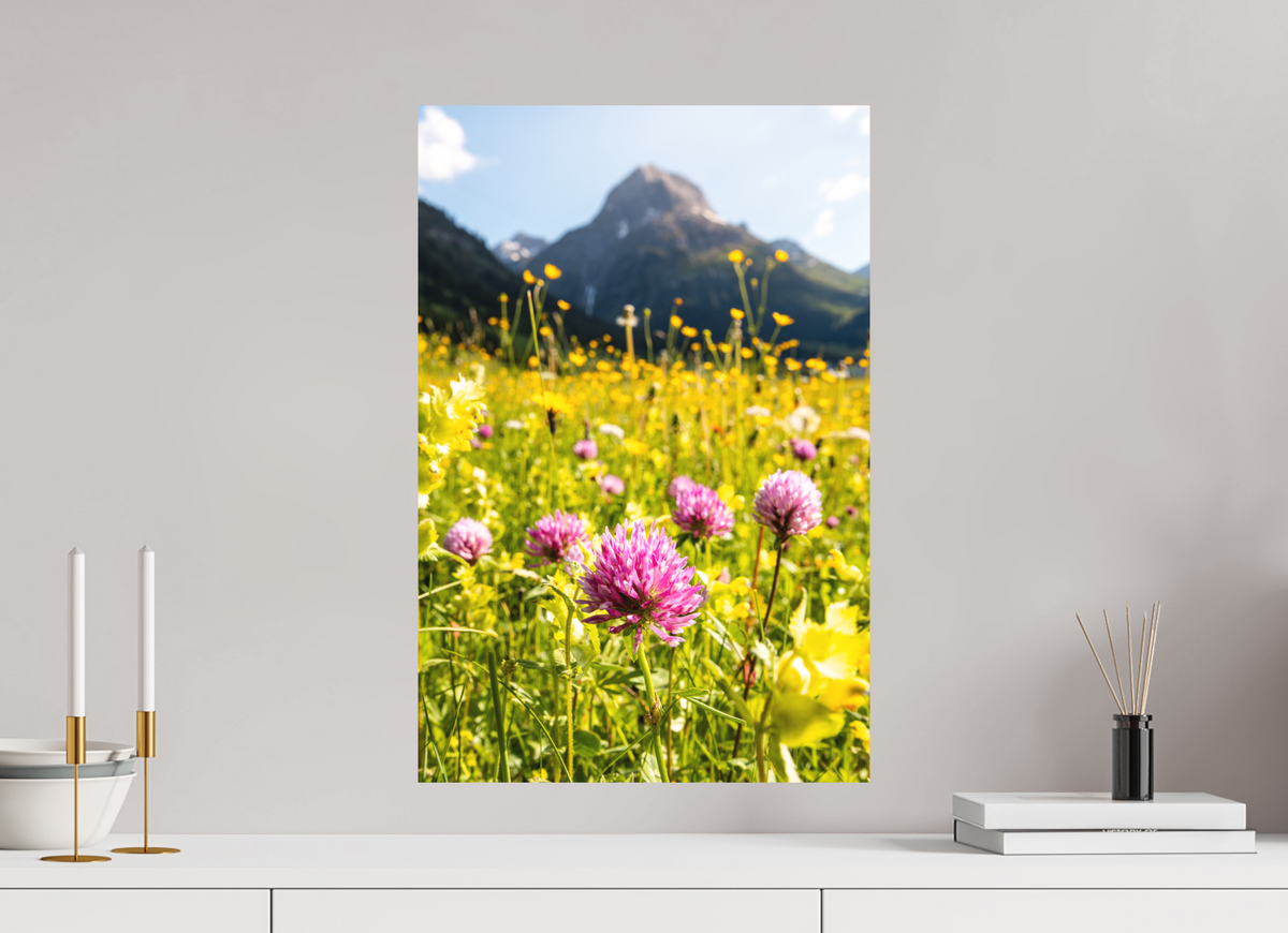 40 x 60 cm, Papierprint ohne Rahmen Wildflower Meadow Below the Peak