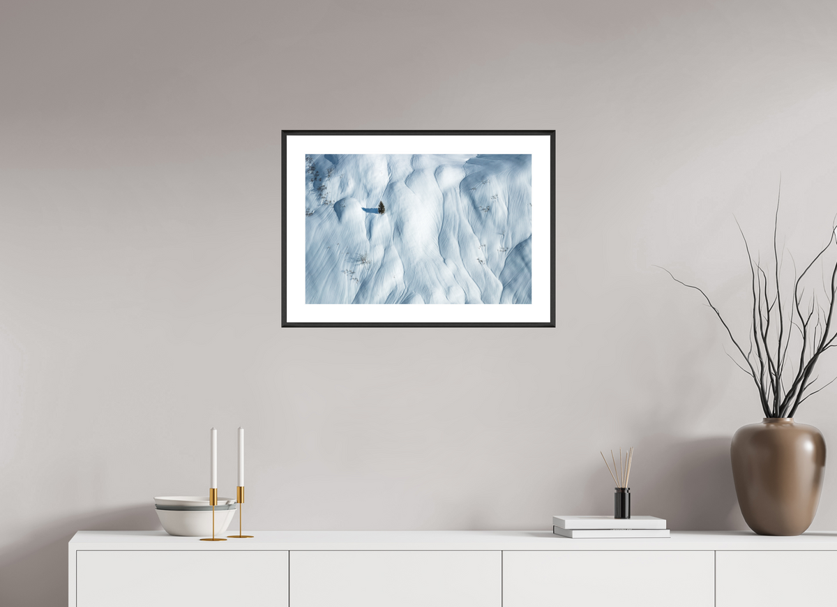 60 x 40 cm, Rahmen-Schwarz Lone Skier in the Snow Waves