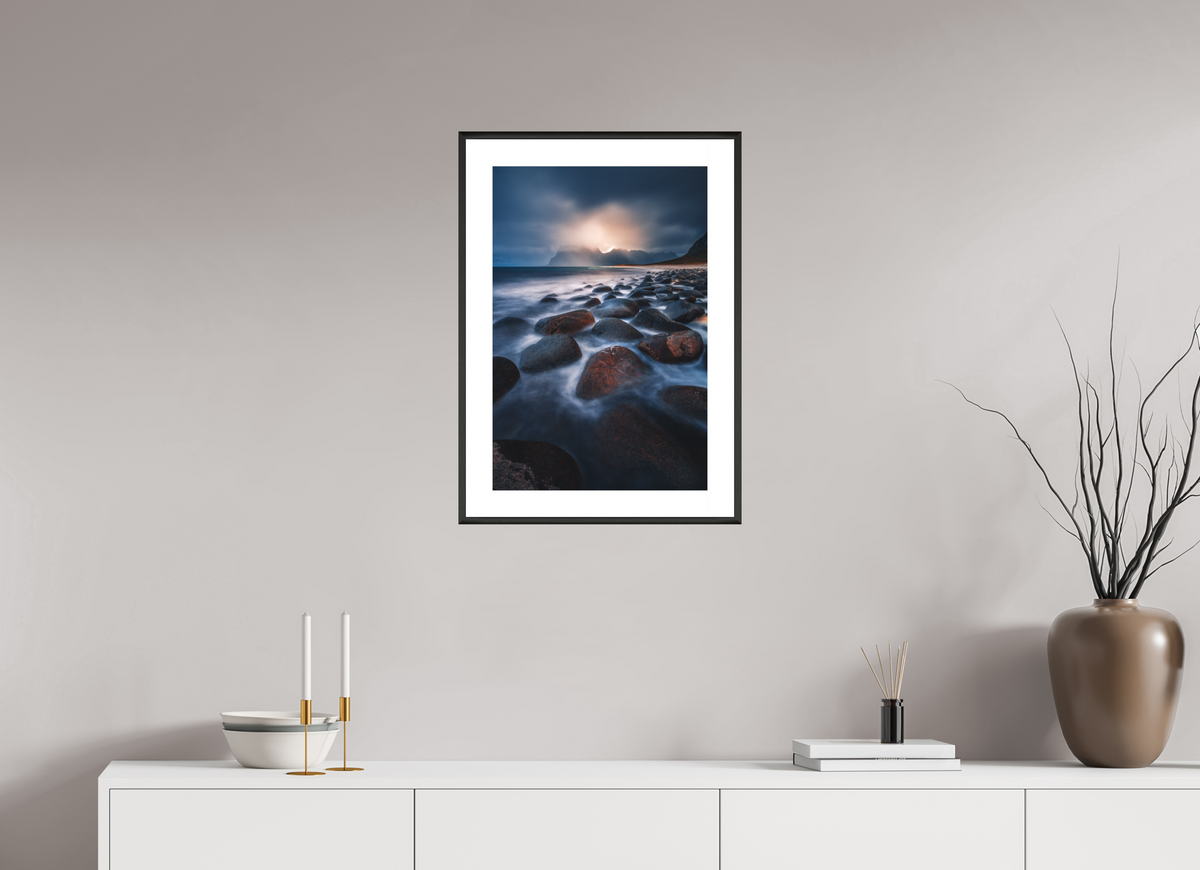 40 x 60 cm, Rahmen-Schwarz Rocky Beach at Sunset, Lofoten
