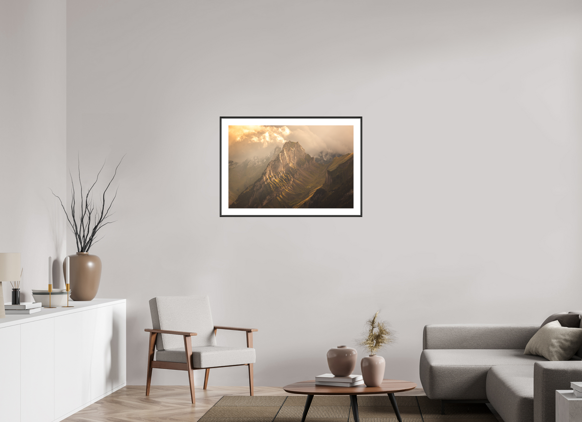 90 x 60 cm, Rahmen-Schwarz Mountain Light Through the Clouds, Hoher Kasten