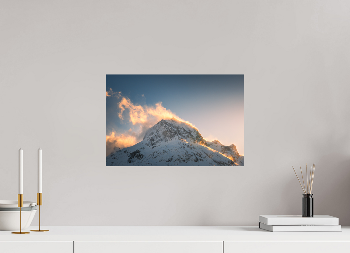 45 x 30 cm, Papierprint ohne Rahmen Golden Light on the Omeshorn, Lech