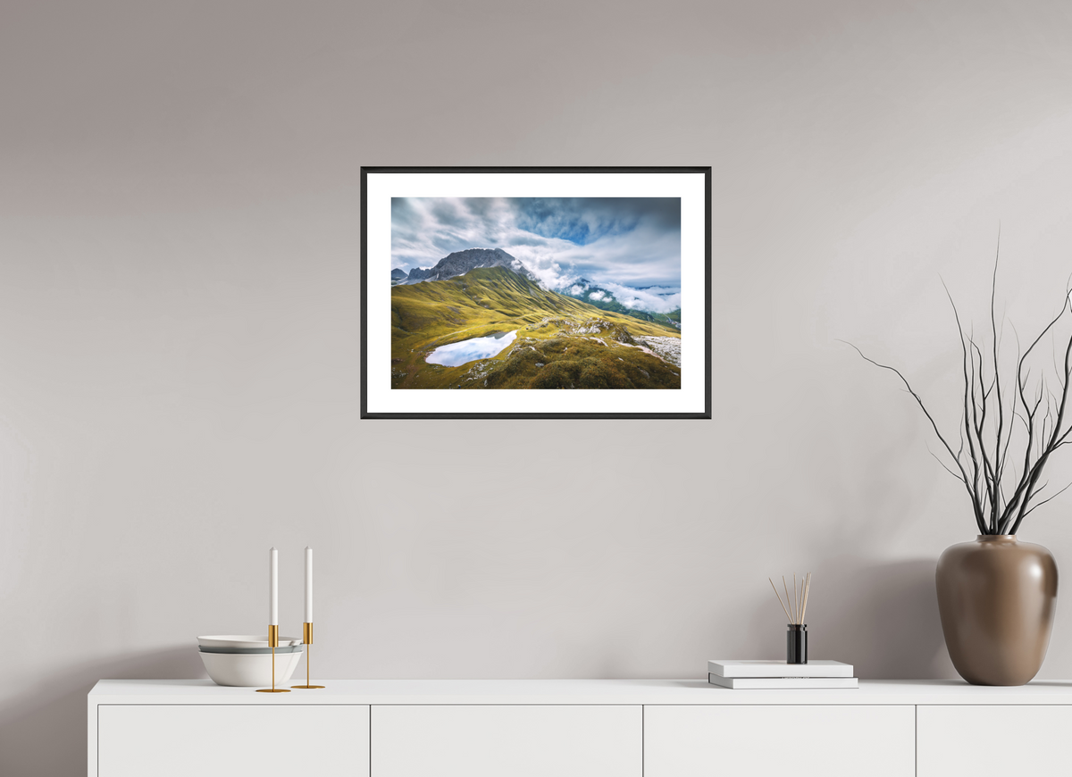 60 x 40 cm, Rahmen-Schwarz Monzabonsee Above Zürs
