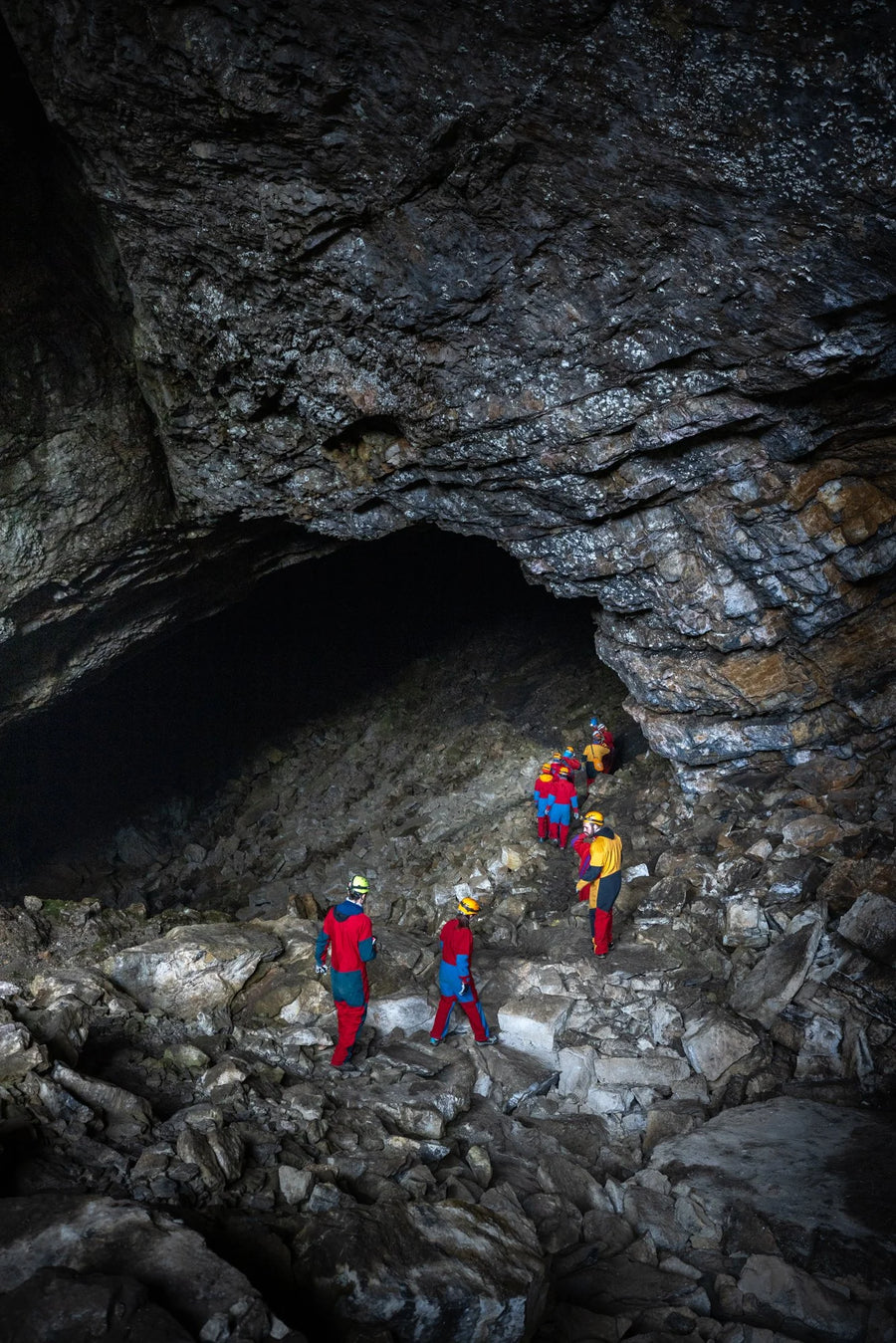 Community adventure, cave tour through the Schneckenloch in the Bregenzerwald, Vorarlberg