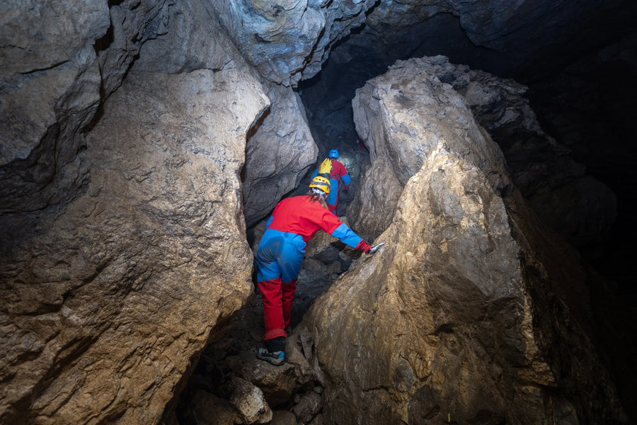 Community adventure, cave tour through the Schneckenloch in the Bregenzerwald, Vorarlberg