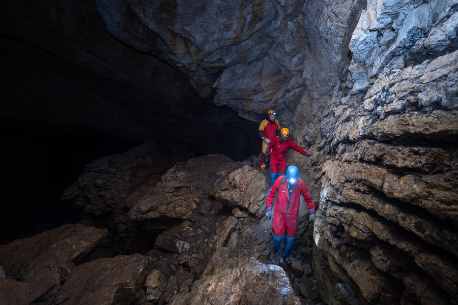Community adventure, cave tour through the Schneckenloch in the Bregenzerwald, Vorarlberg