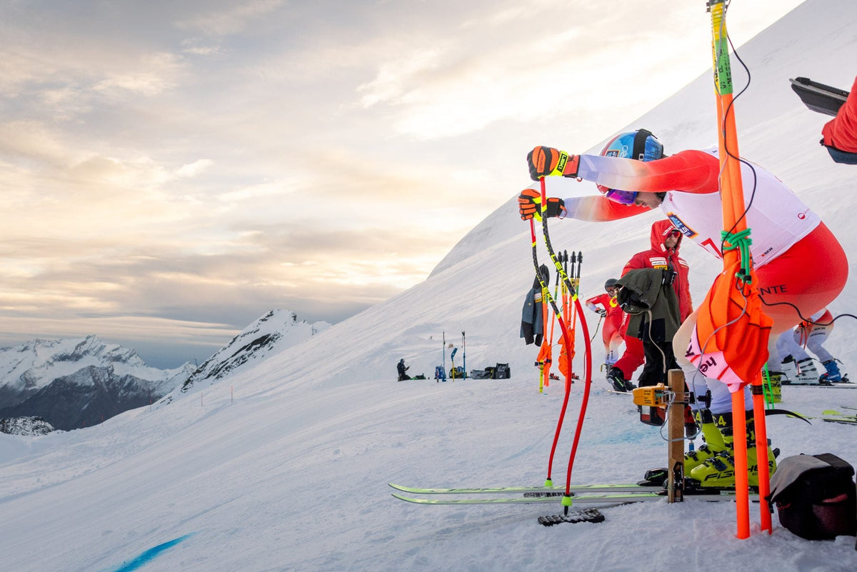 Start preparation at sunrise on the Saas-Fee glacier