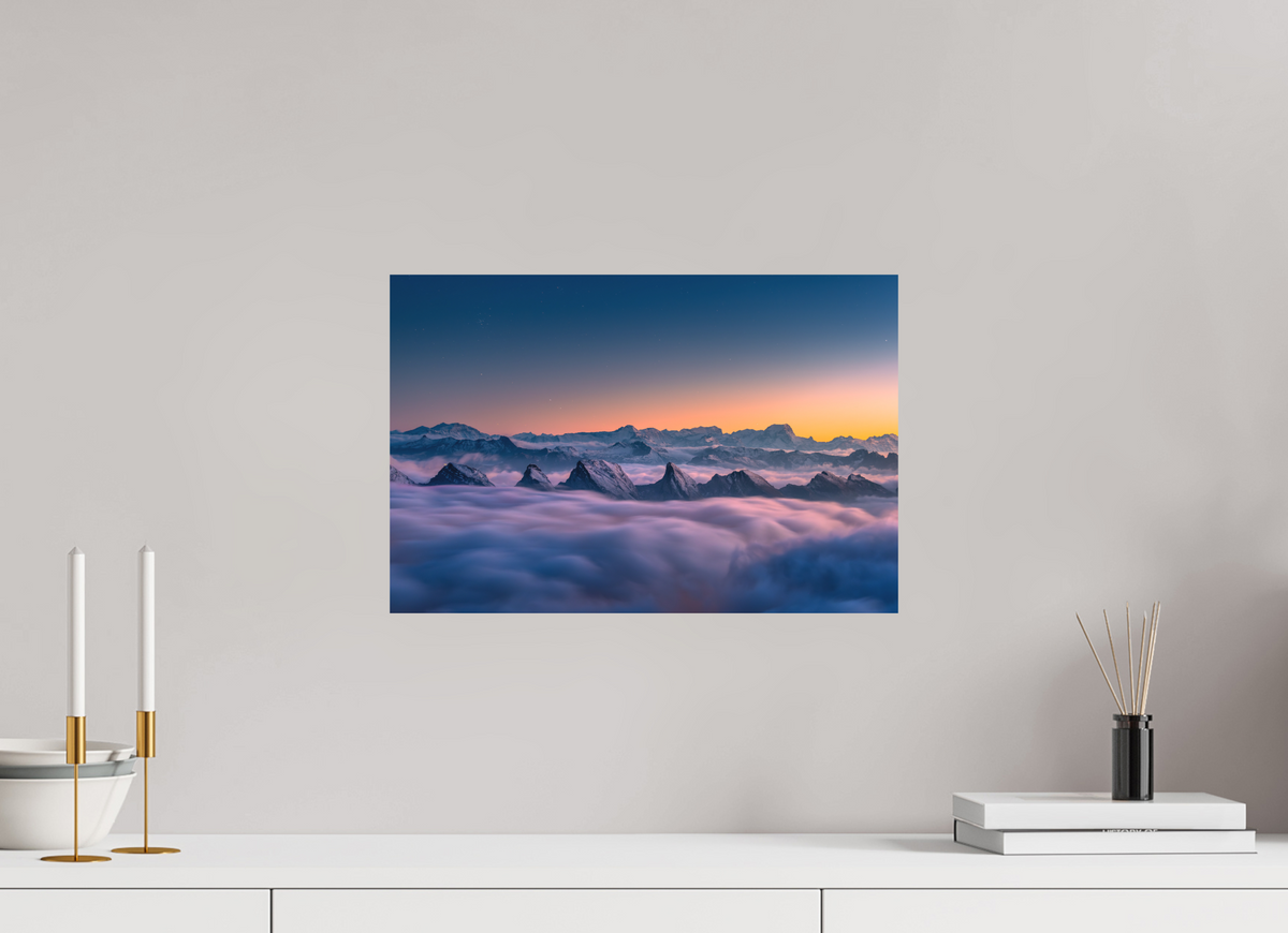 45 x 30 cm, Papierprint ohne Rahmen Peaks Above the Sea of Fog