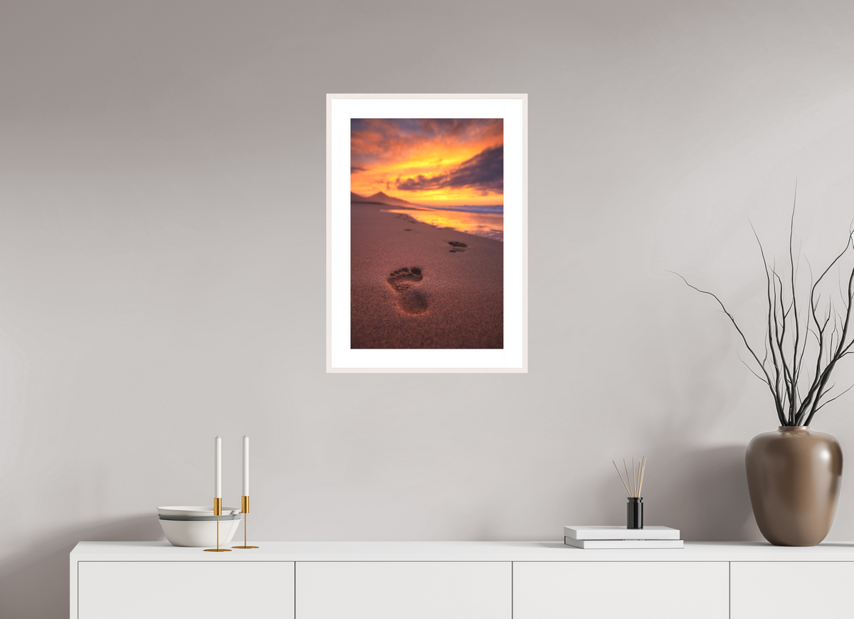 40 x 60 cm, Rahmen-Weiß Footprints at Sunset, Cofete, Fuerteventura