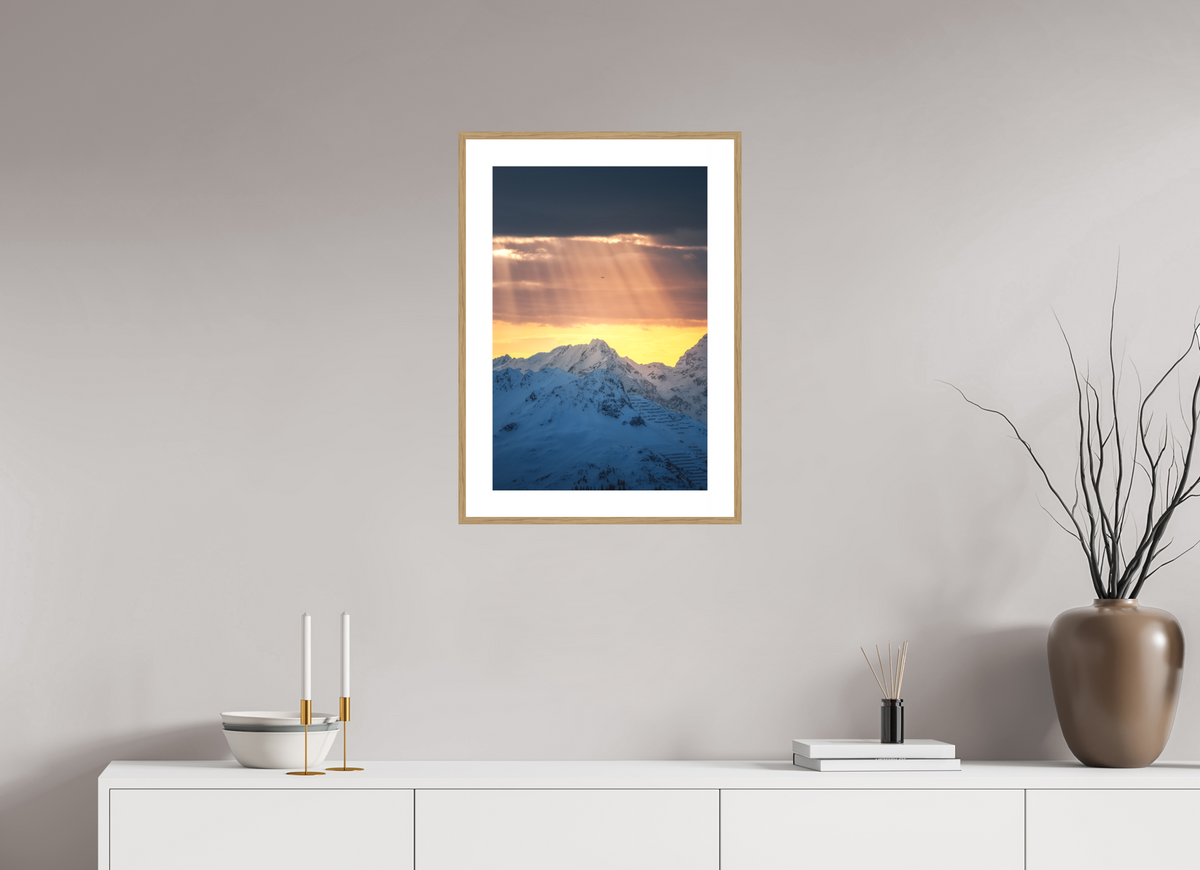 40 x 60 cm, Rahmen-Holzoptik Light Rays Over the Peaks, Zürs
