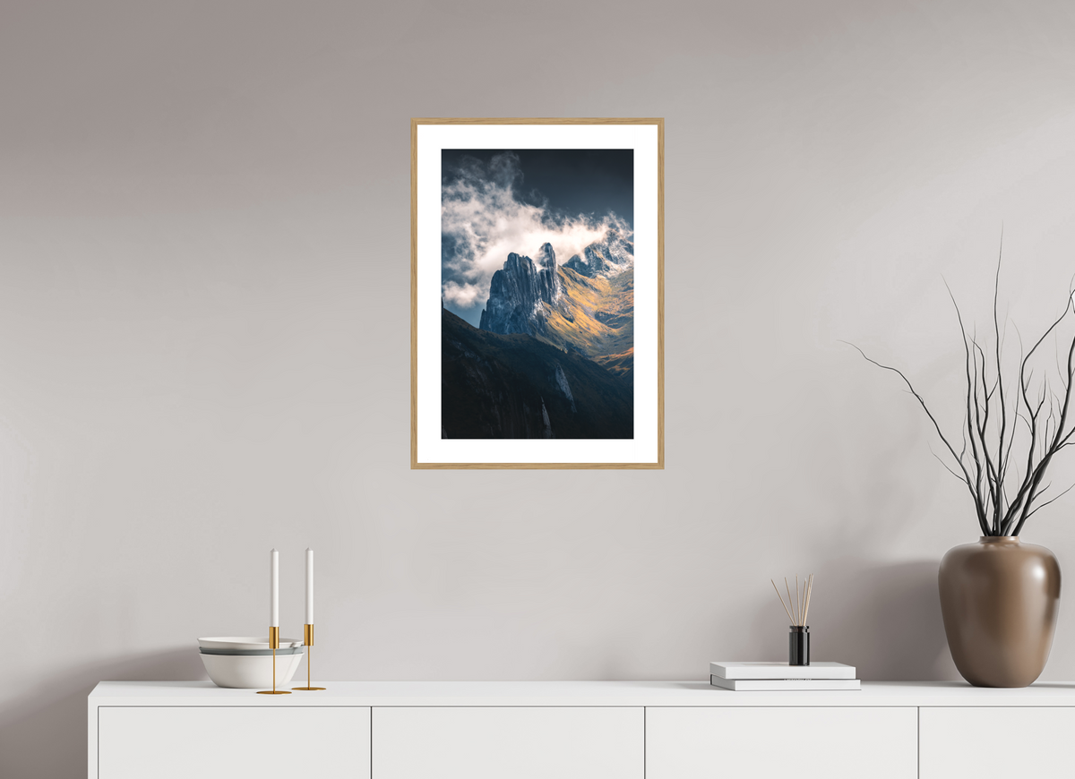 40 x 60 cm, Rahmen-Holzoptik Dramatic Spire, Hoher Kasten