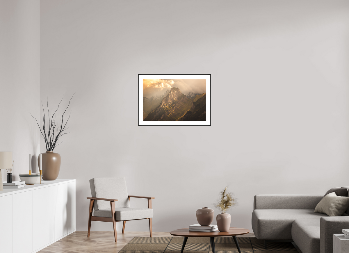 75 x 50 cm, Rahmen-Schwarz Mountain Light Through the Clouds, Hoher Kasten