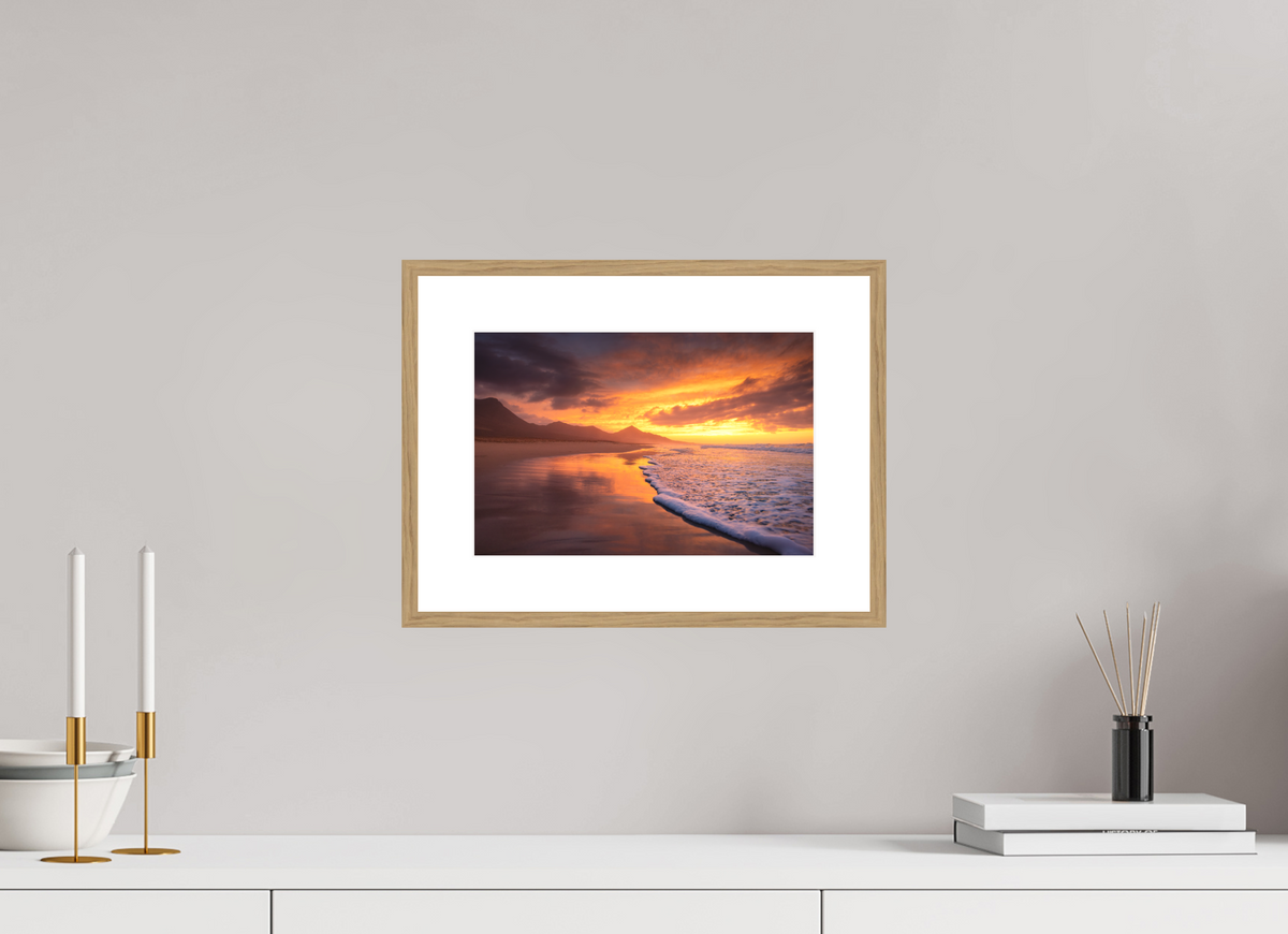 30 x 20 cm, Rahmen-Holzoptik Dramatic Sunset on the Beach