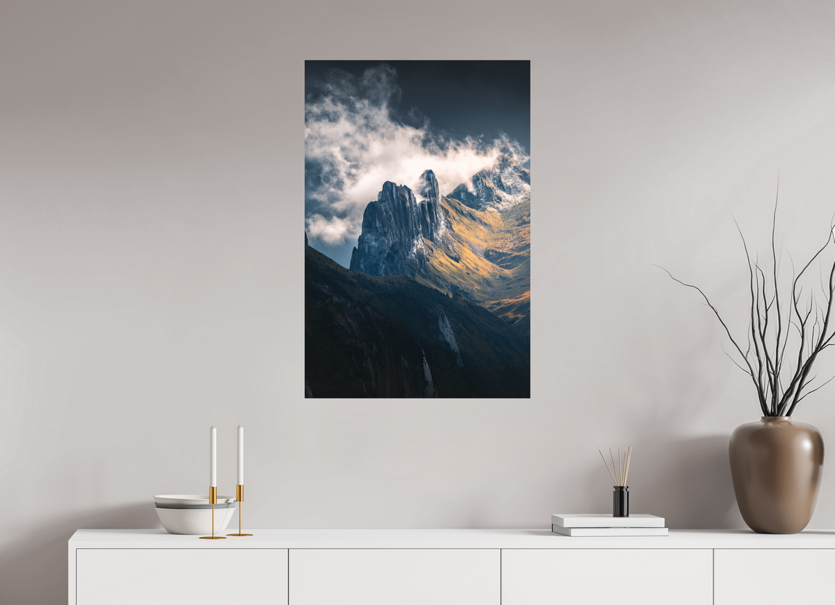 60 x 90 cm, Papierprint ohne Rahmen Dramatic Spire, Hoher Kasten