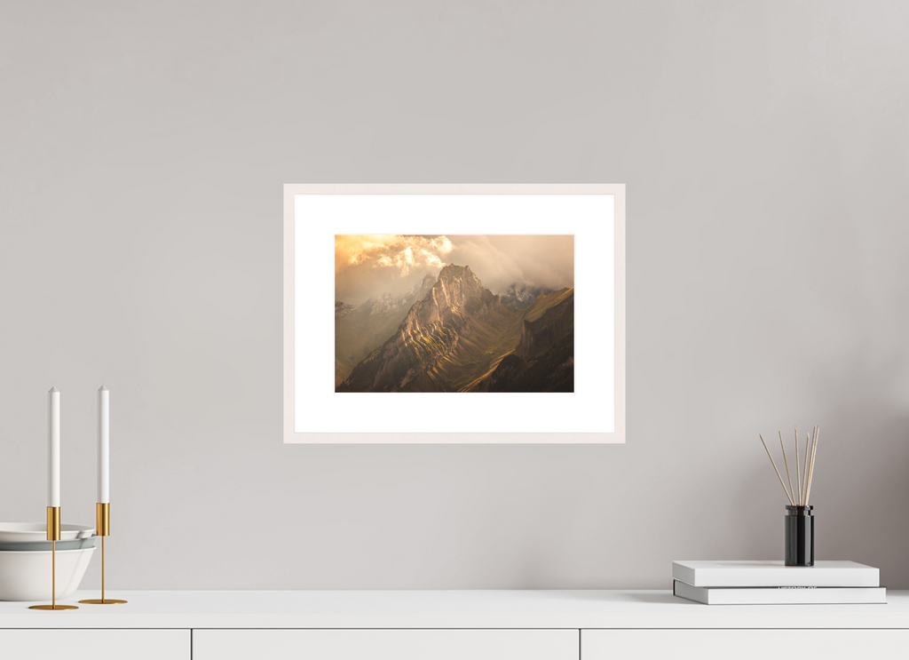 30 x 20 cm, Rahmen-Weiß Mountain Light Through the Clouds, Hoher Kasten