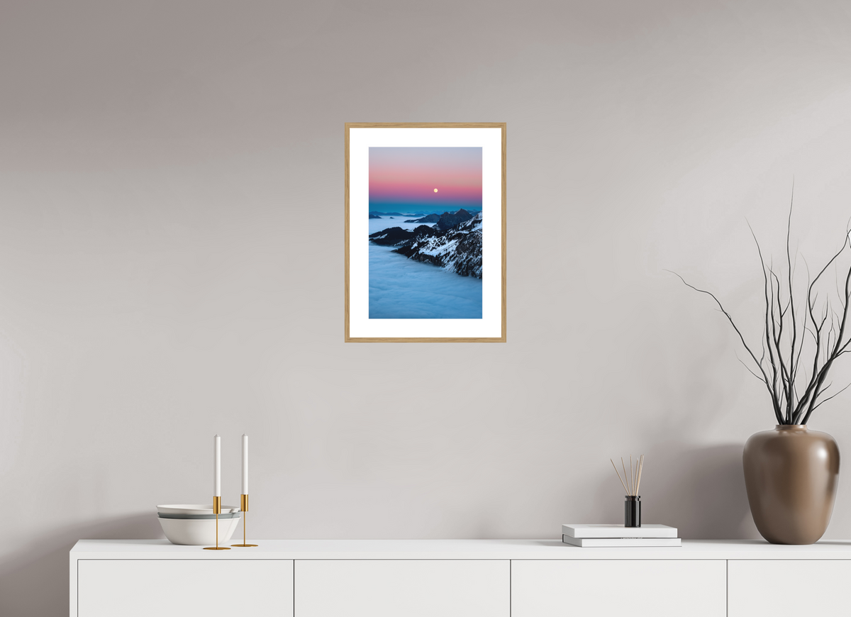 30 x 45 cm, Rahmen-Holzoptik Moonrise Over the Sea of Fog, Hohe Matona