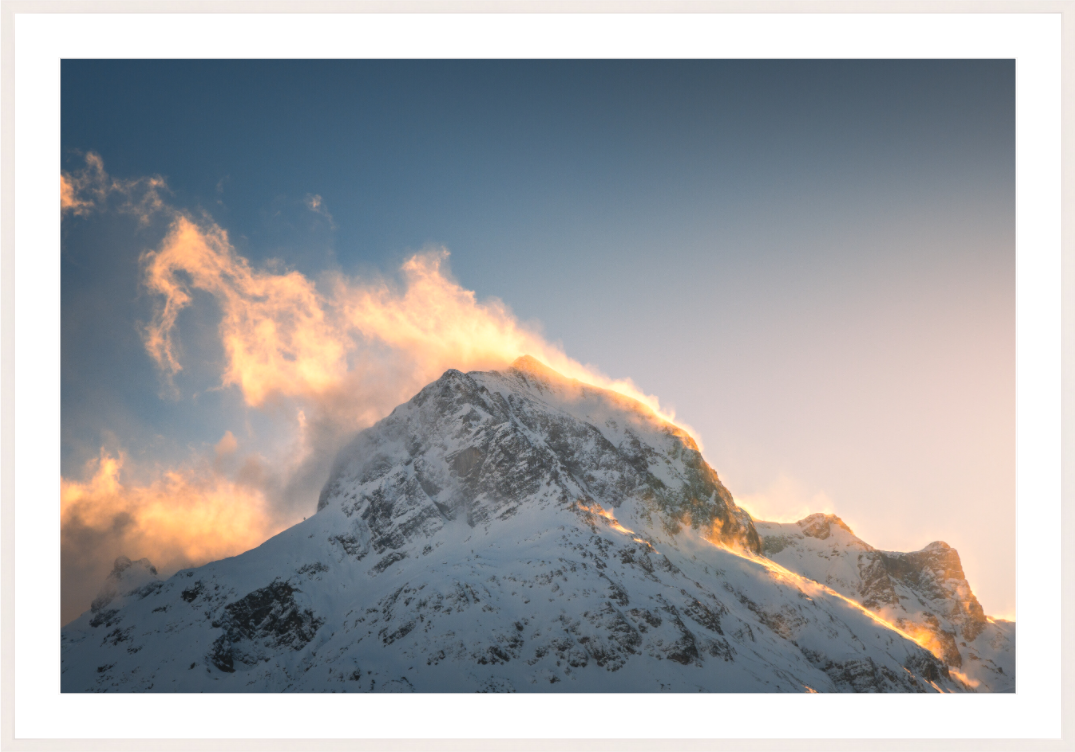 Main image Golden Light on the Omeshorn, Lech