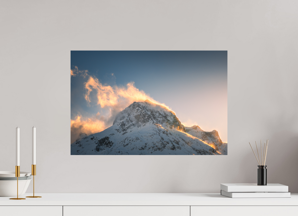 60 x 40 cm, Papierprint ohne Rahmen Golden Light on the Omeshorn, Lech