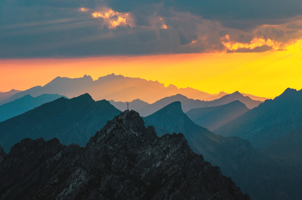 Photo Mountain Silhouettes at Sunset, Bürstegg