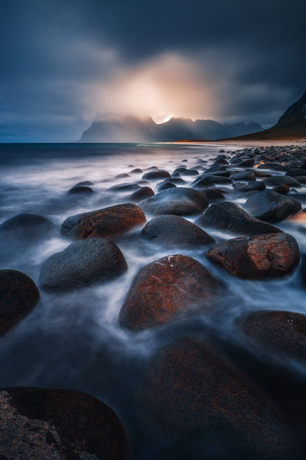 Photo Rocky Beach at Sunset, Lofoten
