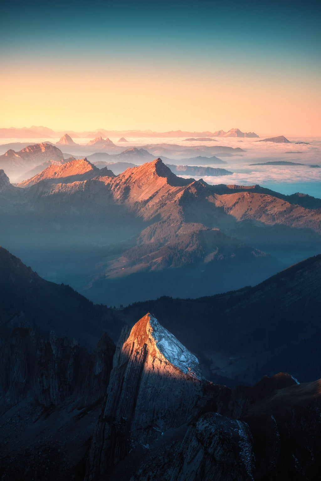 Photo Säntis Peak Glow at Sunrise, Switzerland