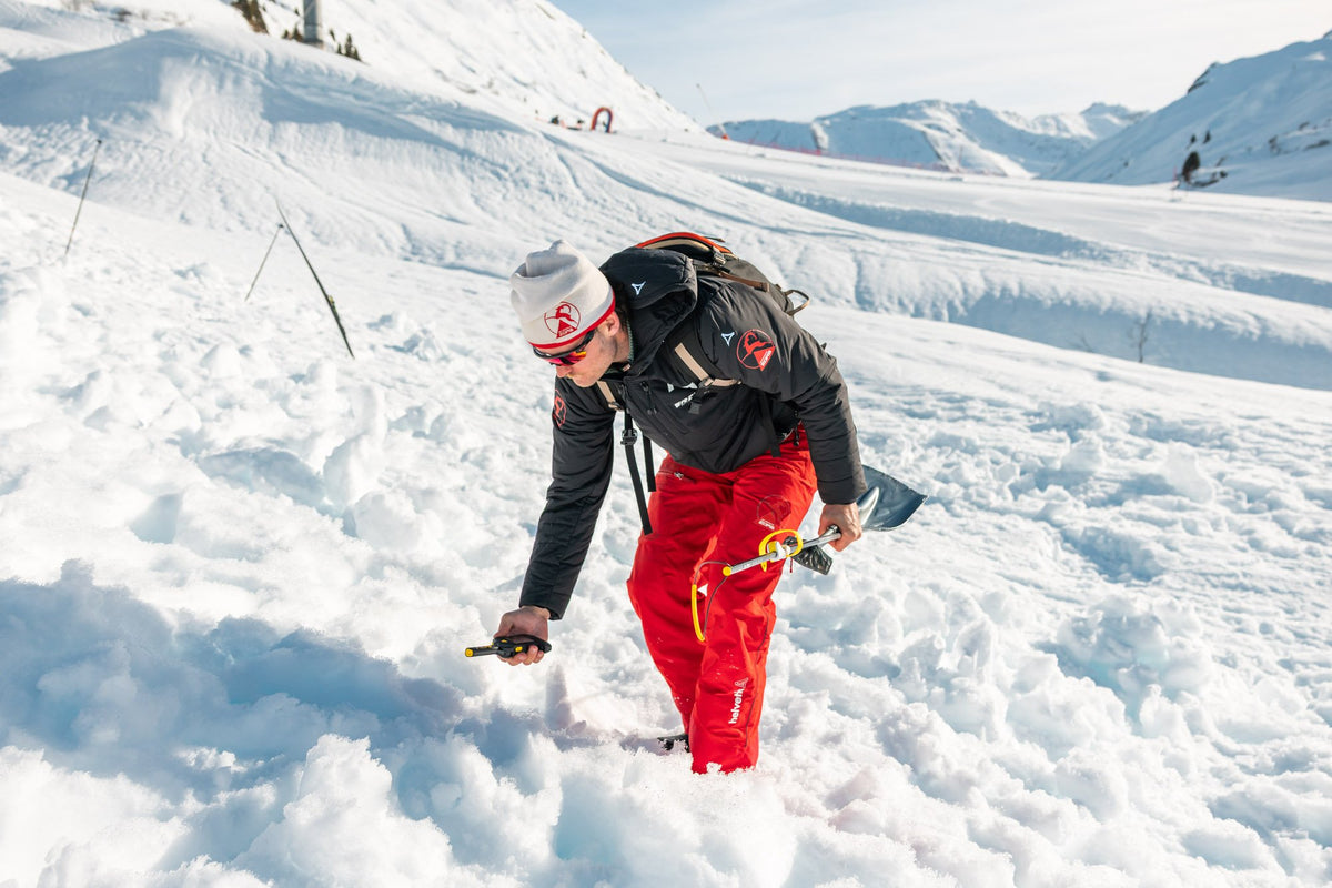 Avalanche training with probe and shovel