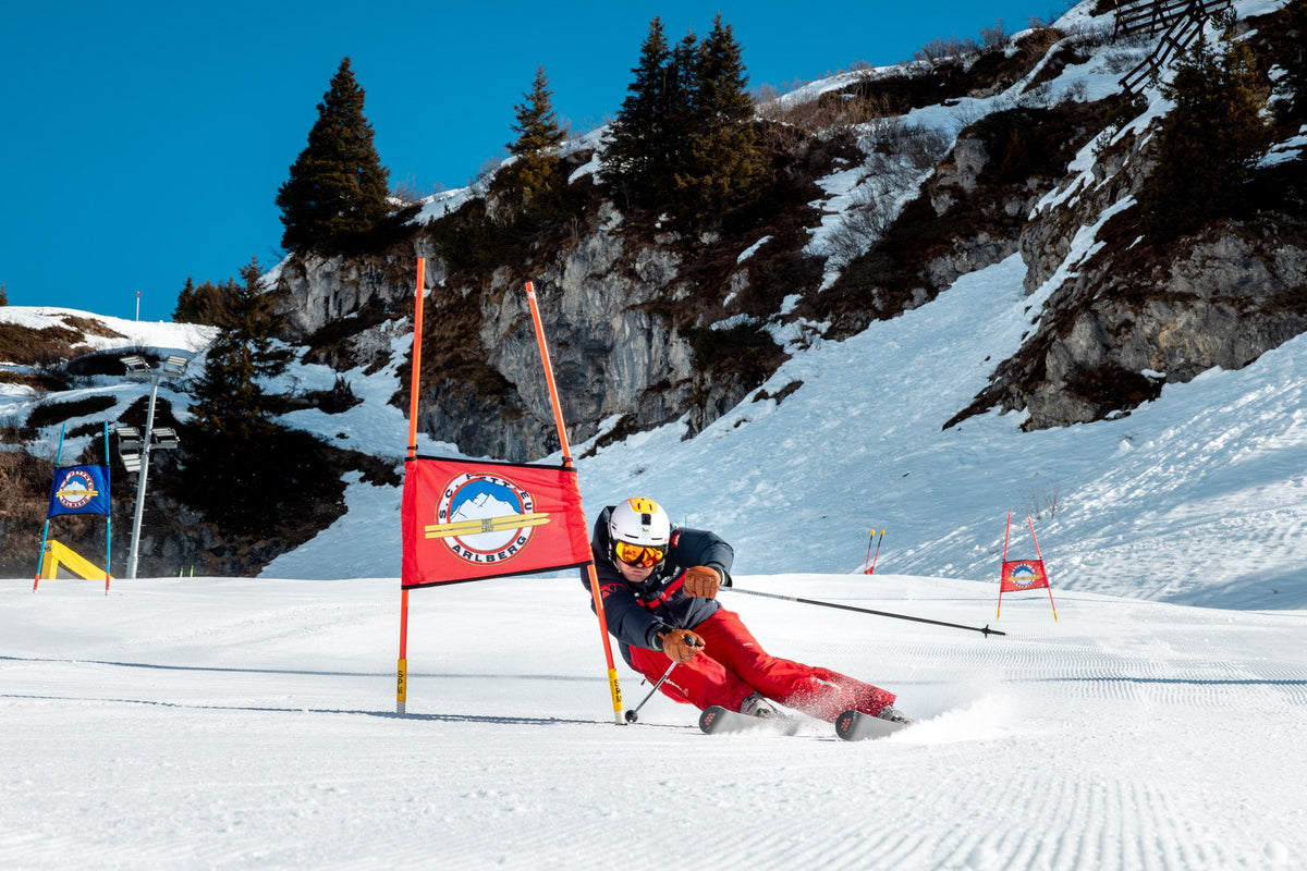 Race training through a giant slalom gate